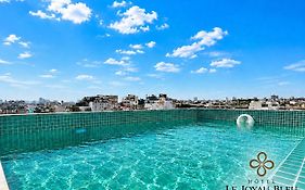 Khách sạn&Spa Emerald Waters Hà Nội
